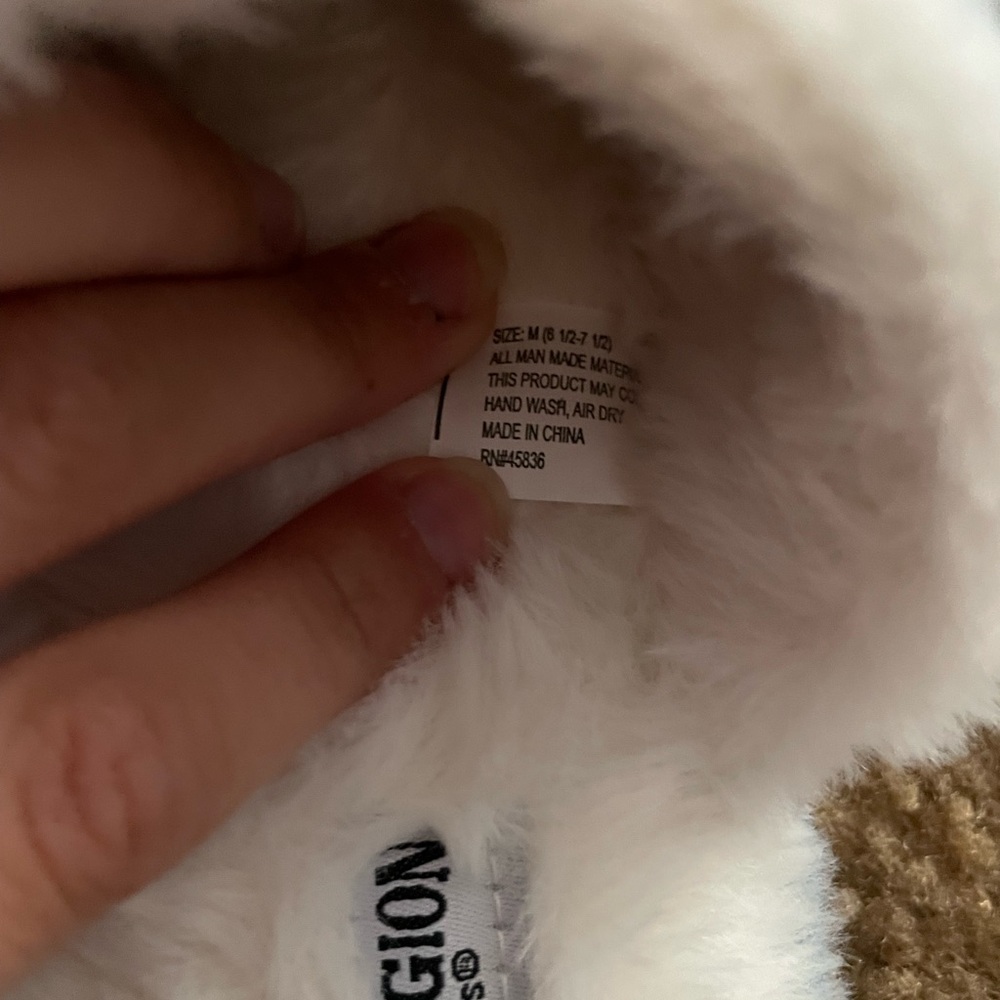 •True Religion Rhinestone Slippers• - Picture 6 of 9